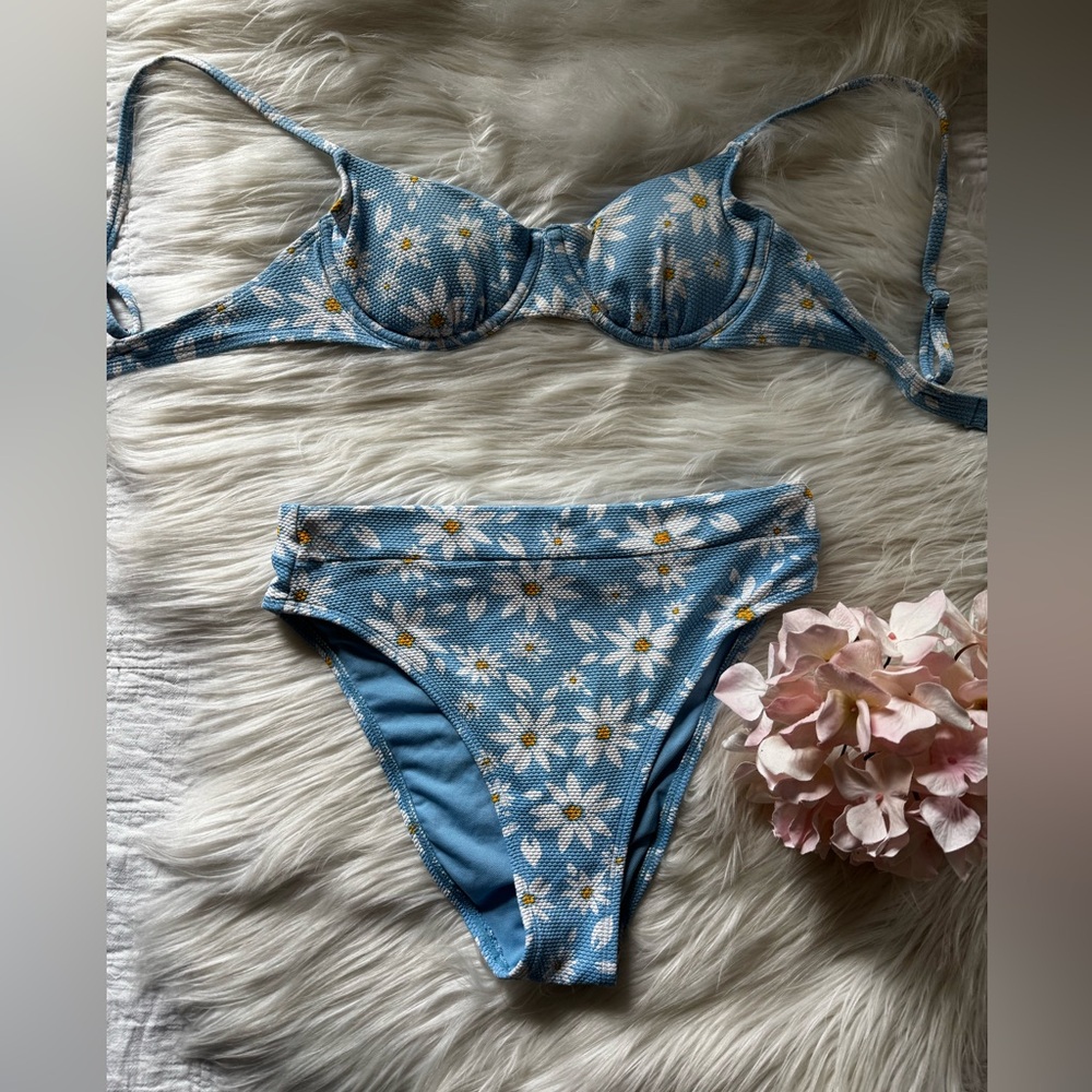 Daisy Bikini Set